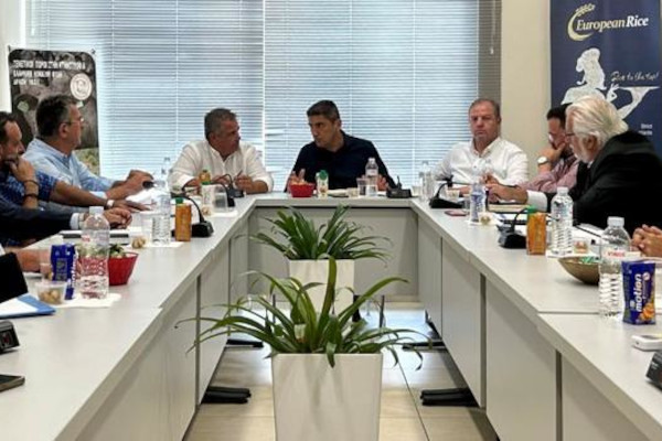 ΥΠΑΑΤ: Περιοδεία σε συνεργατικά σχήματα και παραγωγικές μονάδες στην Κεντρική Μακεδονία