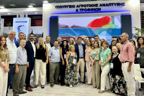 Επίσκεψη ΥπΑΑΤ Λευτέρη Αυγενάκη στο περίπτερο του ΥπΑΑΤ στη ΔΕΘ