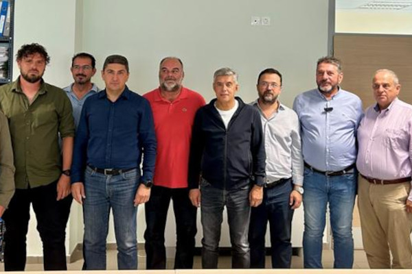 Συνάντηση ΥπΑΑΤ, Λευτέρη Αυγενάκη με το σύλλογο μελισσοκόμων Λάρισας