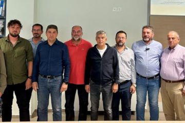 Συνάντηση ΥπΑΑΤ, Λευτέρη Αυγενάκη με το σύλλογο μελισσοκόμων Λάρισας