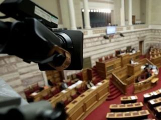 Δημιουργικό Χάος ή Δημοκρατική Διακυβέρνηση; Η Ελλάδα Έχει Επιλέξει Δρόμο