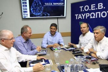 Σύσκεψη ΥπΑΑΤ, Λευτέρη Αυγενάκη για έργο Ταυρωπού- Επισκέψεις Υπουργού και Υφυπουργού σε παραγωγικές μονάδες