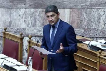 Ψηφίστηκε η αναστολή για ένα χρόνο της αυτοδίκαιης διαγραφής, από τα Μητρώα μελών των αθλητικών ενώσεων και των ομοσπονδιών, όσων ερασιτεχνικών σωματείων δεν θα έχουν εγγραφεί στο Μητρώο του Υφυπουργείου Αθλητισμού έως και τις 31/7/2022